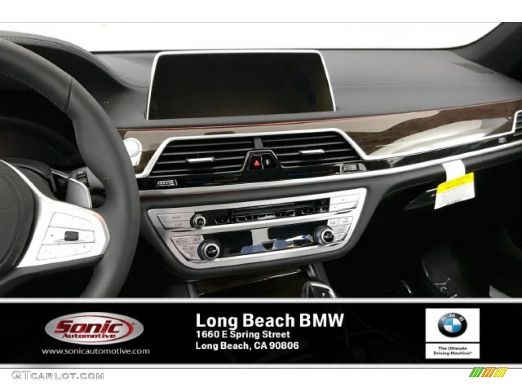 2020 7 Series 740i Sedan - Black Sapphire Metallic / Black photo #5