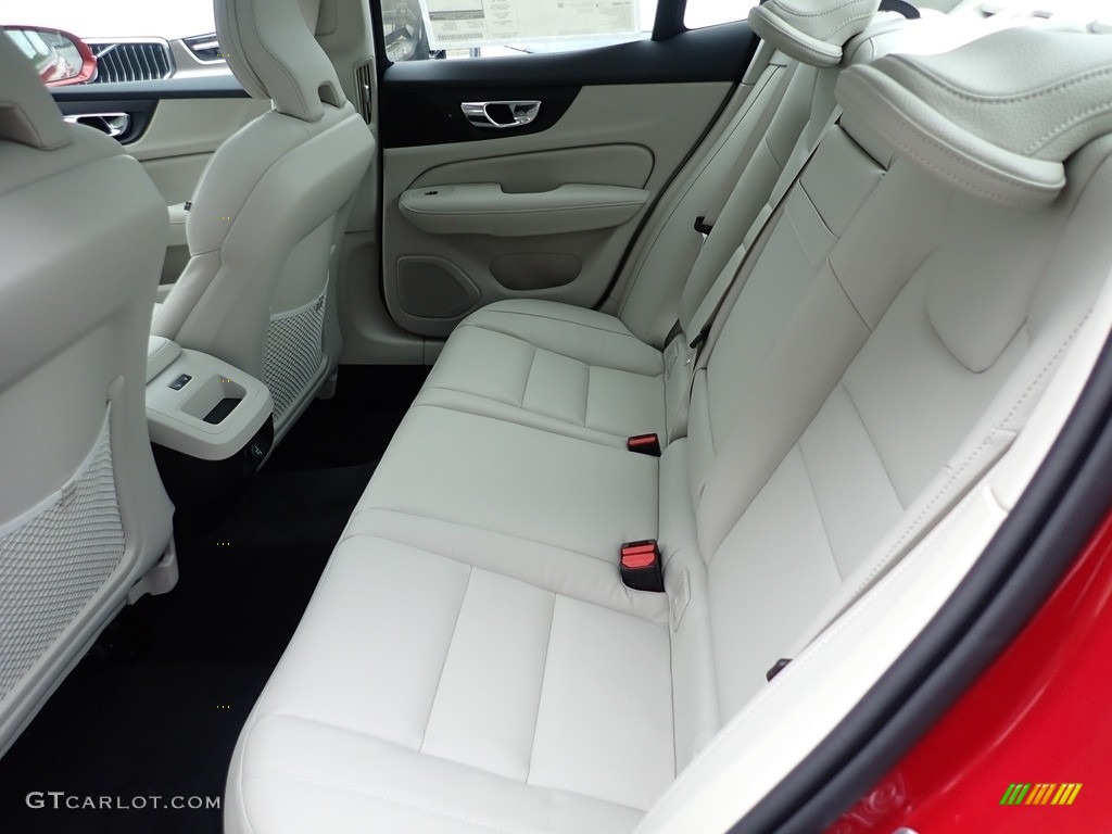 2020 Volvo S60 T6 AWD Momentum Rear Seat Photo #137057907