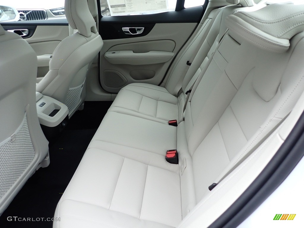 Blond Interior 2020 Volvo S60 T6 AWD Momentum Photo #137058771