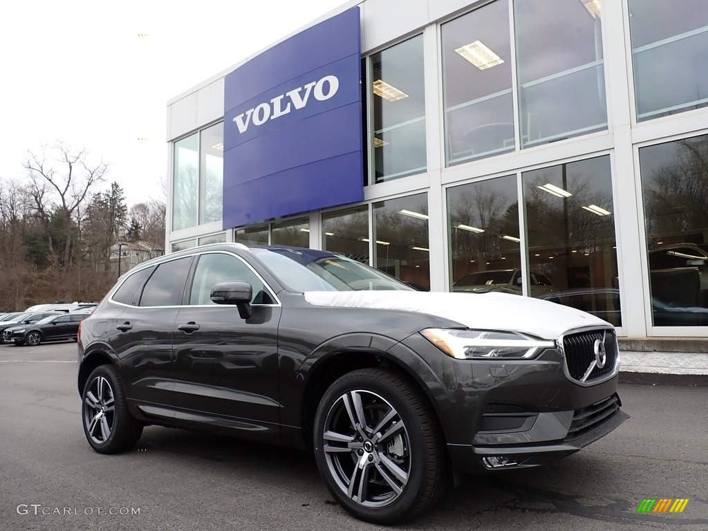 2020 XC60 T6 AWD Momentum - Pine Grey Metallic / Blonde photo #1