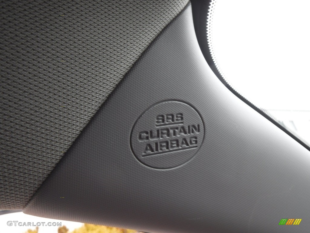 2020 Sienna XLE - Midnight Black Metallic / Ash photo #16