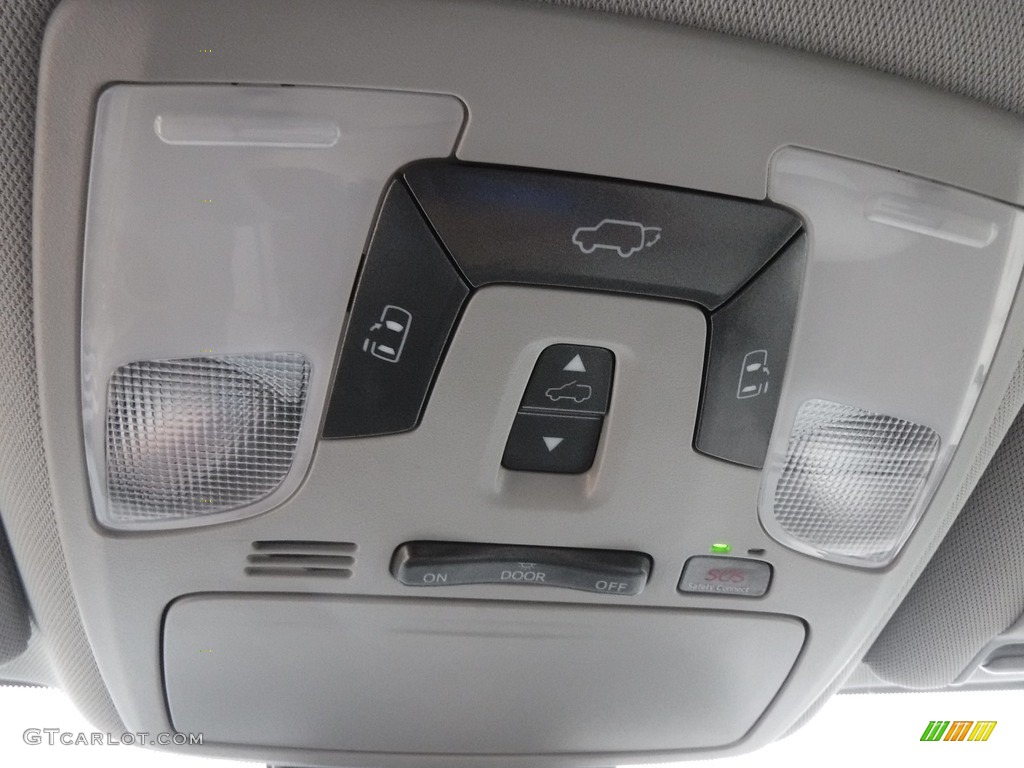 2020 Sienna XLE - Midnight Black Metallic / Ash photo #17