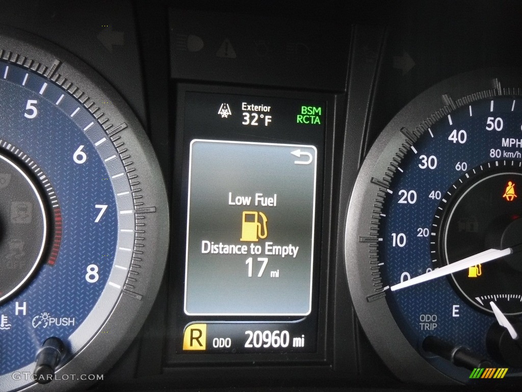 2020 Sienna XLE - Midnight Black Metallic / Ash photo #30