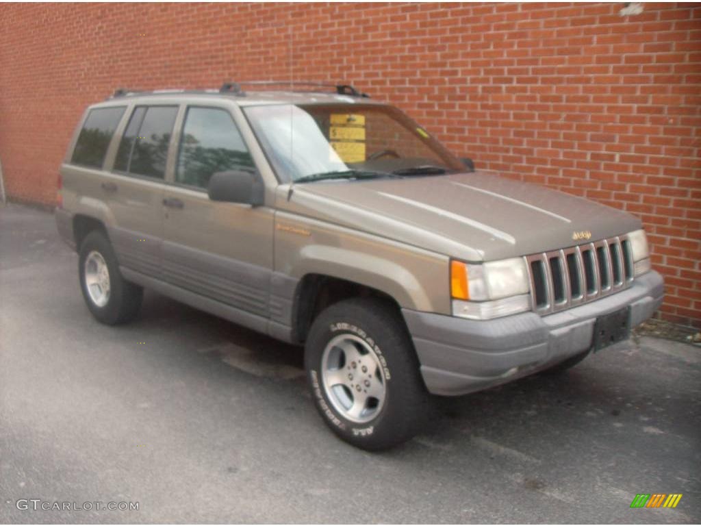 1997 Grand Cherokee Laredo - Char Gold Satin Glow / Agate Black photo #7
