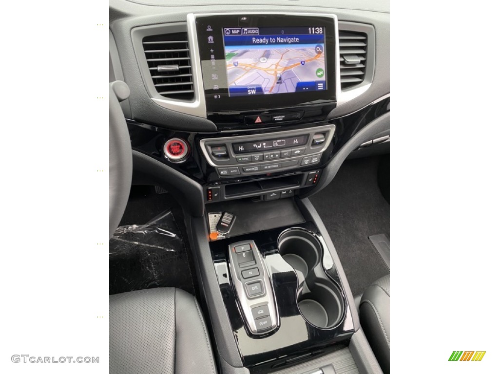 2020 Honda Ridgeline RTL-E AWD Controls Photo #137069439