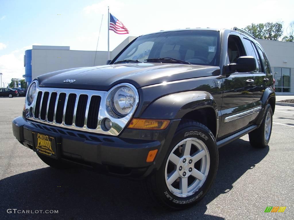 2005 Liberty Limited 4x4 - Dark Khaki Pearl / Dark Khaki/Light Graystone photo #1