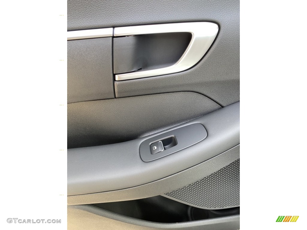2020 Sonata SE - Quartz White / Black photo #17