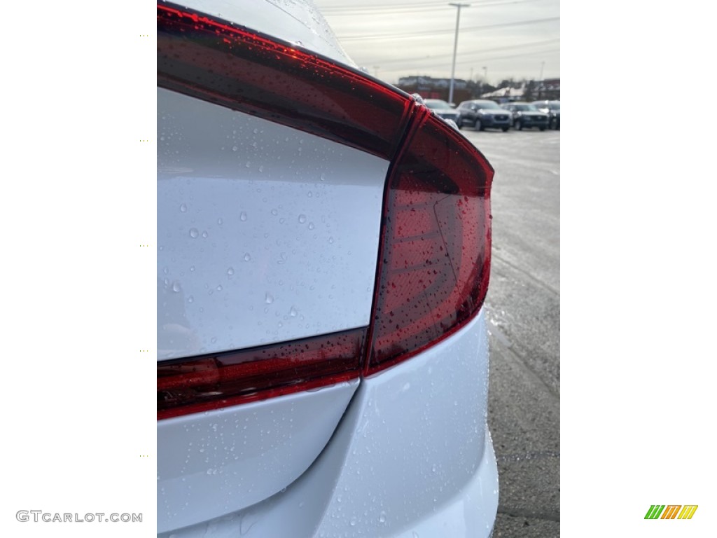 2020 Sonata SE - Quartz White / Black photo #22