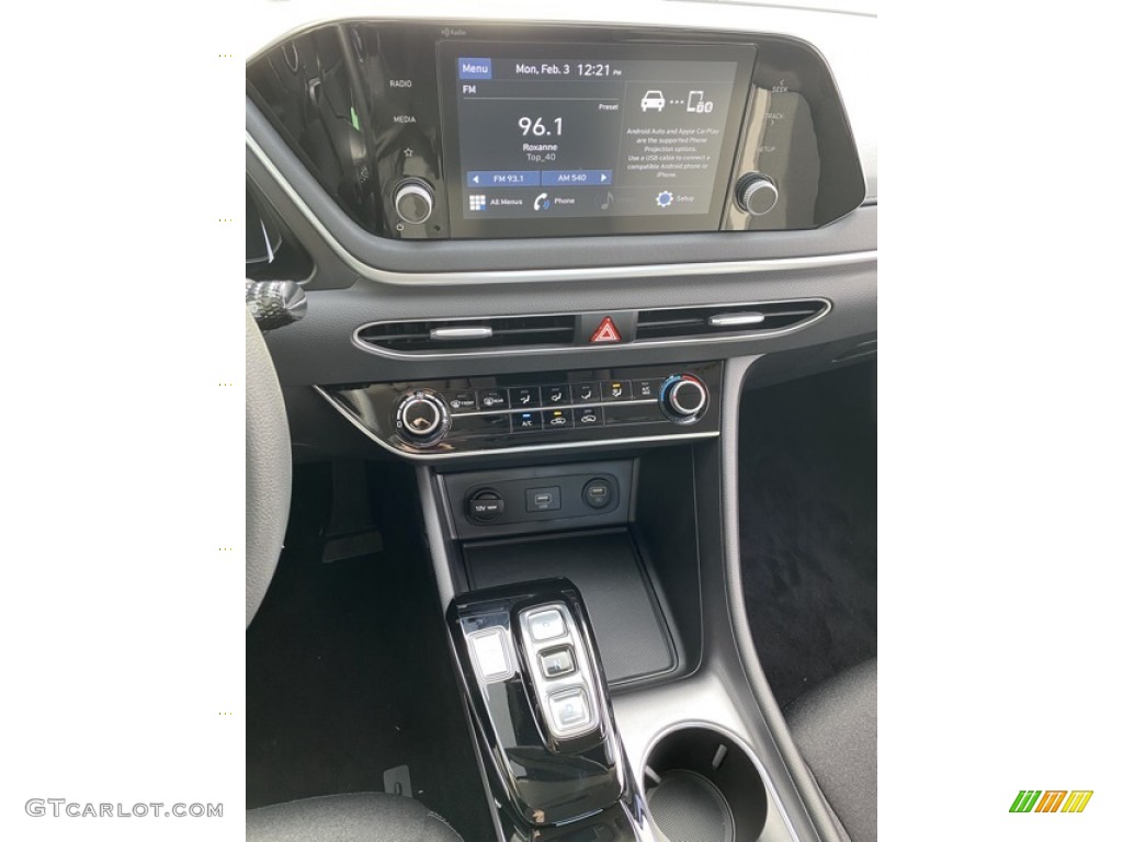 2020 Sonata SE - Quartz White / Black photo #28