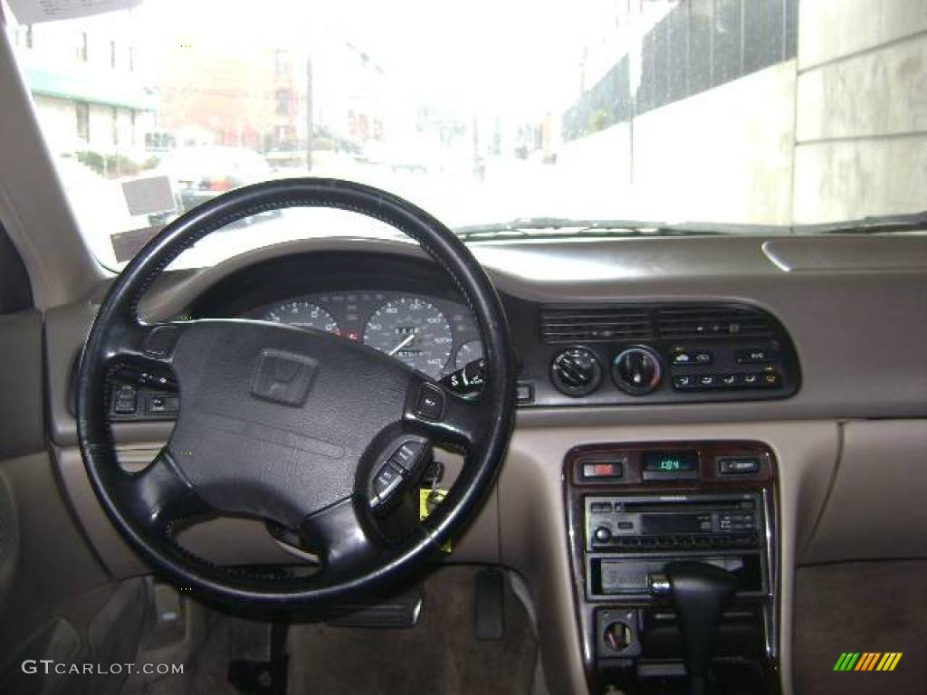 1997 Accord SE Sedan - Heather Mist Metallic / Ivory photo #18
