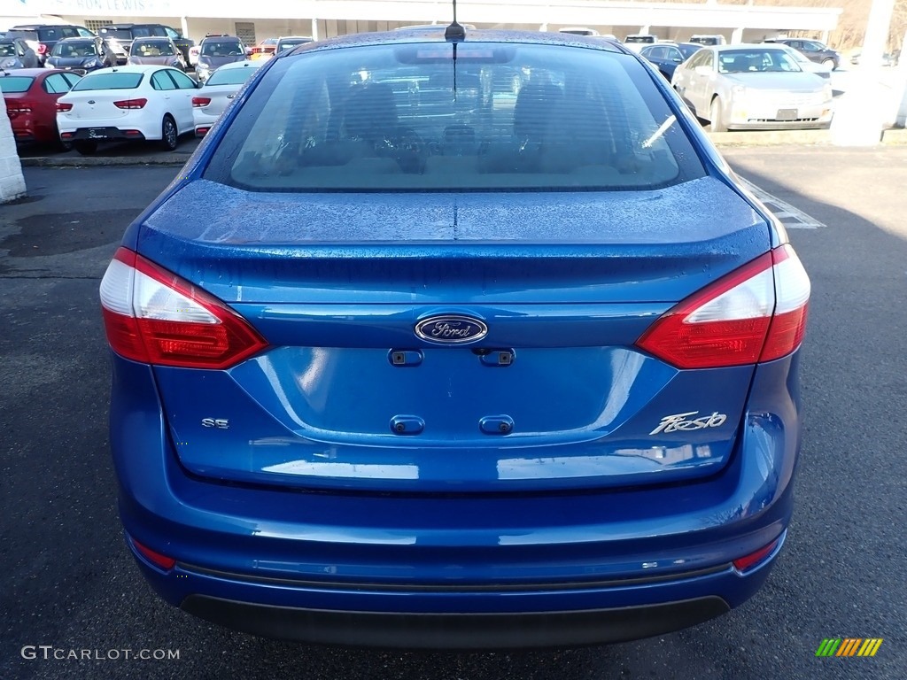 2019 Fiesta SE Sedan - Lightning Blue / Charcoal Black photo #3