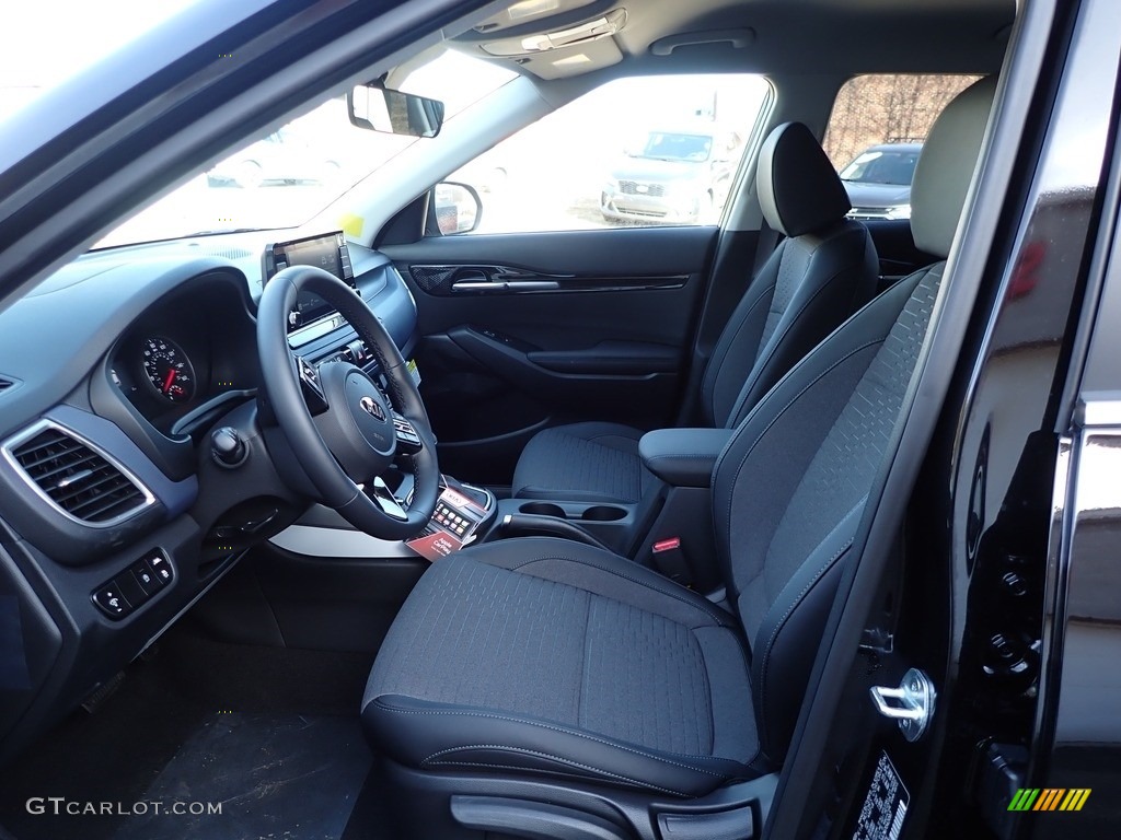 Black Interior 2021 Kia Seltos S AWD Photo #137098451