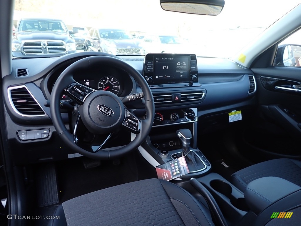 Black Interior 2021 Kia Seltos S AWD Photo #137098475