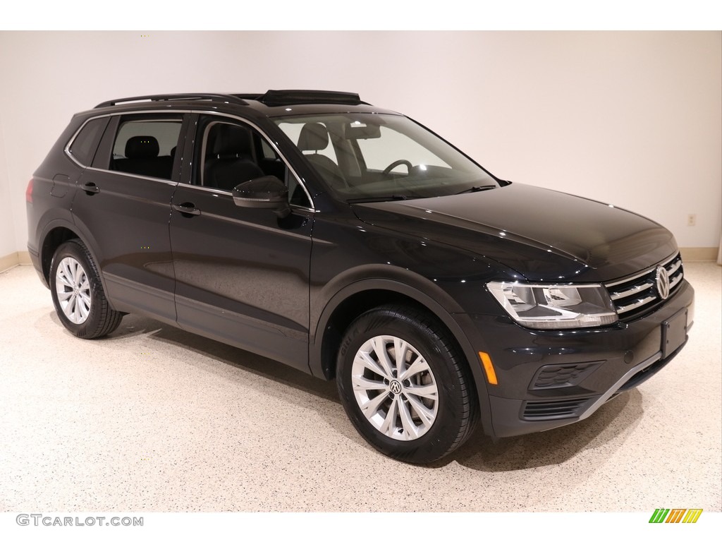 2019 Deep Black Pearl Volkswagen Tiguan SE 4MOTION 137100450 Photo 13 Car