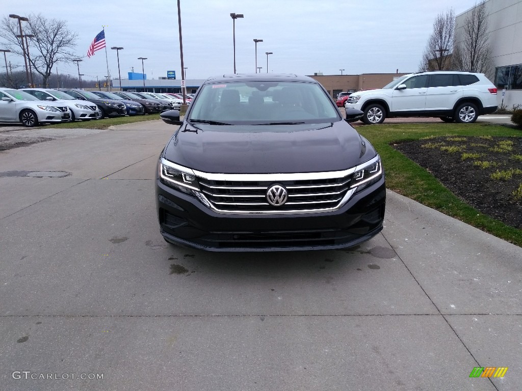 Deep Black Pearl Volkswagen Passat