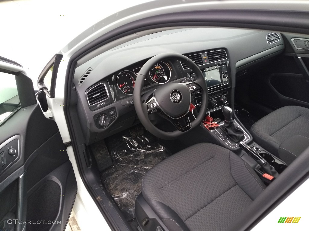 Titan Black Interior 2019 Volkswagen Golf S Photo #137104427