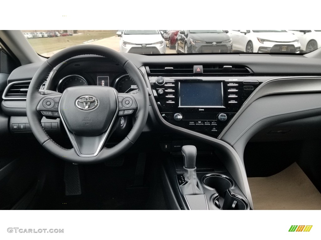 2020 Camry SE - Predawn Gray Mica / Black photo #4