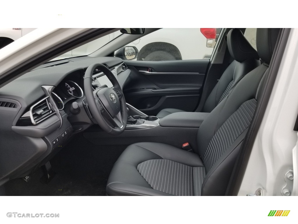 2020 Camry SE Nightshade Edition - Super White / Black photo #2