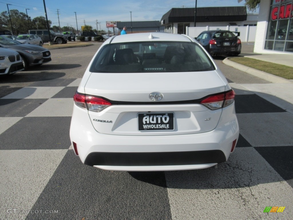 2020 Corolla LE - Super White / Black photo #4