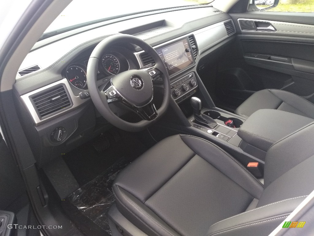 2020 Volkswagen Atlas SE Interior Color Photos