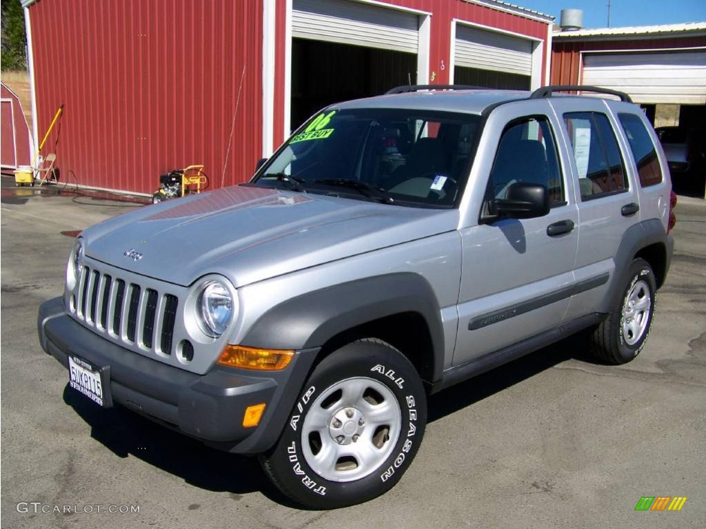 2006 Liberty Sport - Bright Silver Metallic / Medium Slate Gray photo #1