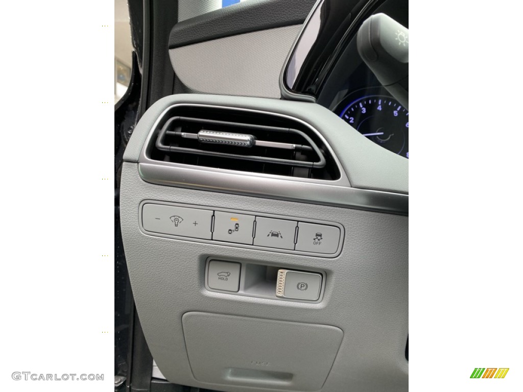 2020 Hyundai Palisade SEL AWD Controls Photo #137120118