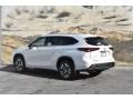 2020 Blizzard White Pearl Toyota Highlander XLE AWD  photo #3