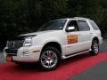 2007 White Chocolate Tri Coat Mercury Mountaineer Premier AWD  photo #1