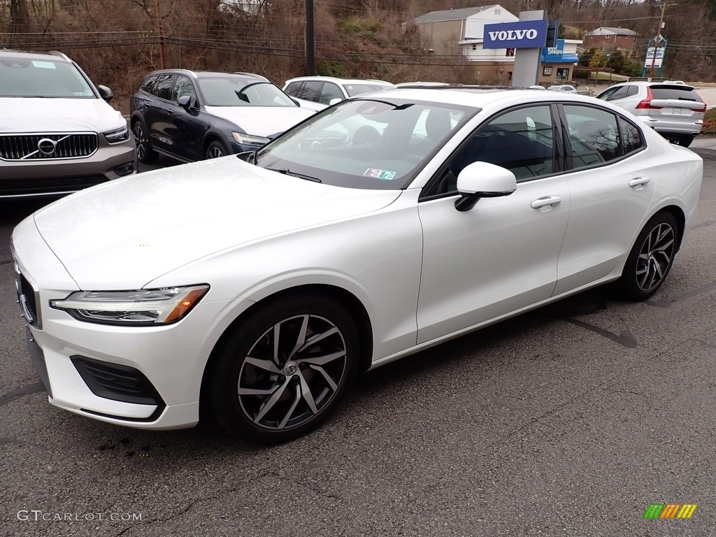 Crystal White Pearl Metallic 2019 Volvo S60 T6 AWD Momentum Exterior Photo #137131940
