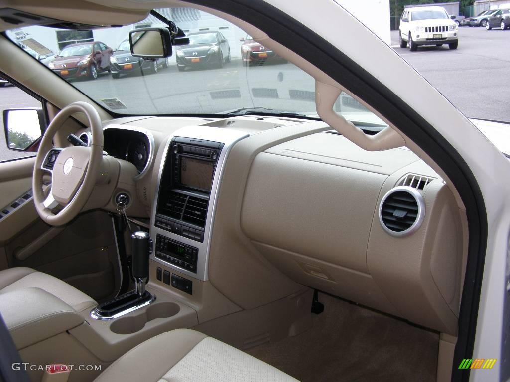 2007 Mountaineer Premier AWD - White Chocolate Tri Coat / Camel photo #21