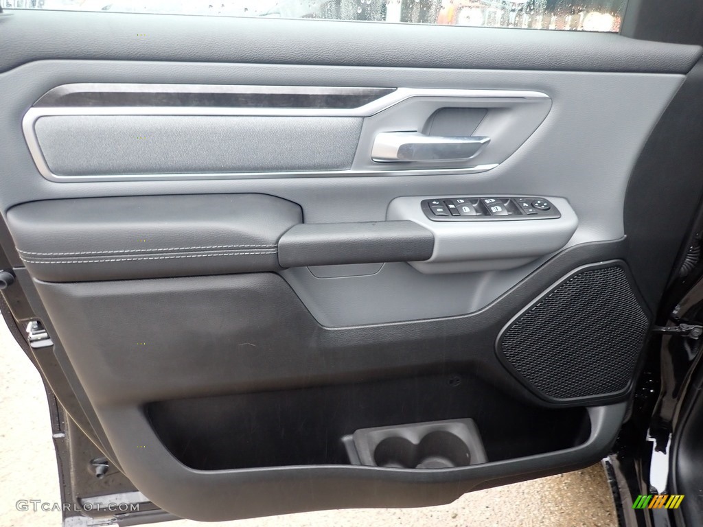 2020 1500 Big Horn Crew Cab 4x4 - Diamond Black Crystal Pearl / Black/Diesel Gray photo #14