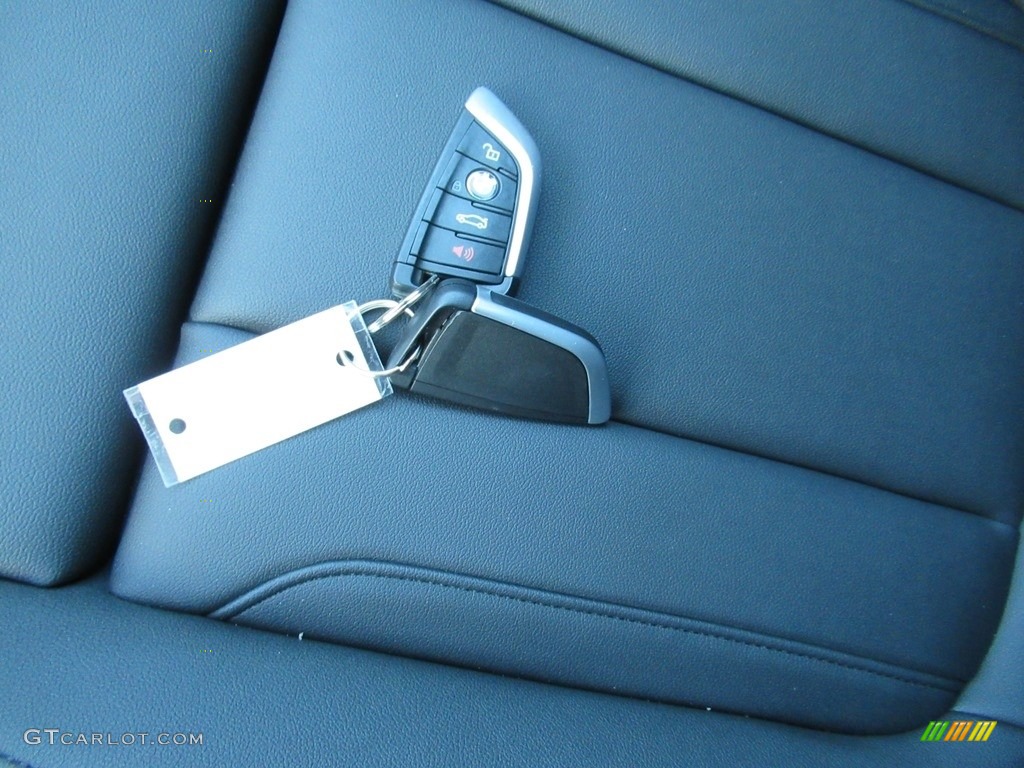 2020 X3 xDrive30i - Glacier Silver Metallic / Black photo #20