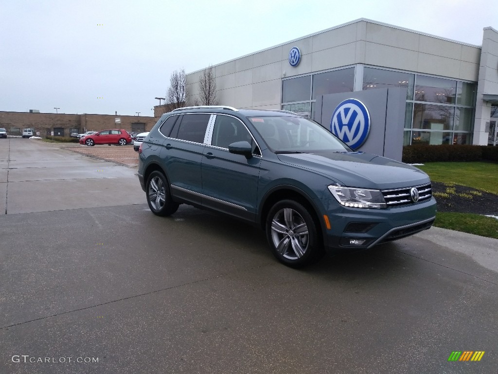 2020 Tiguan SEL 4MOTION - Stone Blue Metallic / Titan Black photo #2