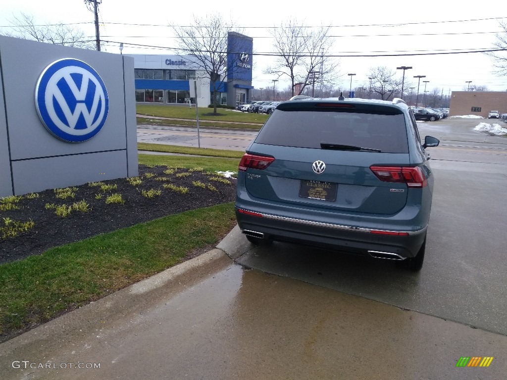 2020 Tiguan SEL 4MOTION - Stone Blue Metallic / Titan Black photo #3