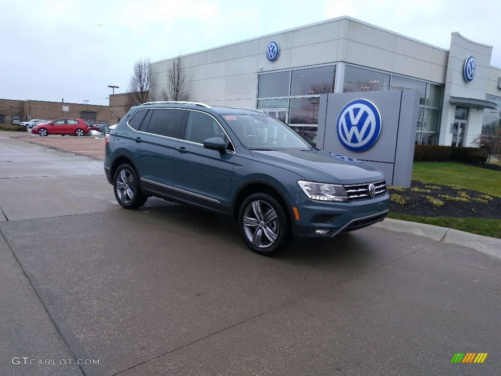 2020 Tiguan SEL 4MOTION - Stone Blue Metallic / Titan Black photo #2