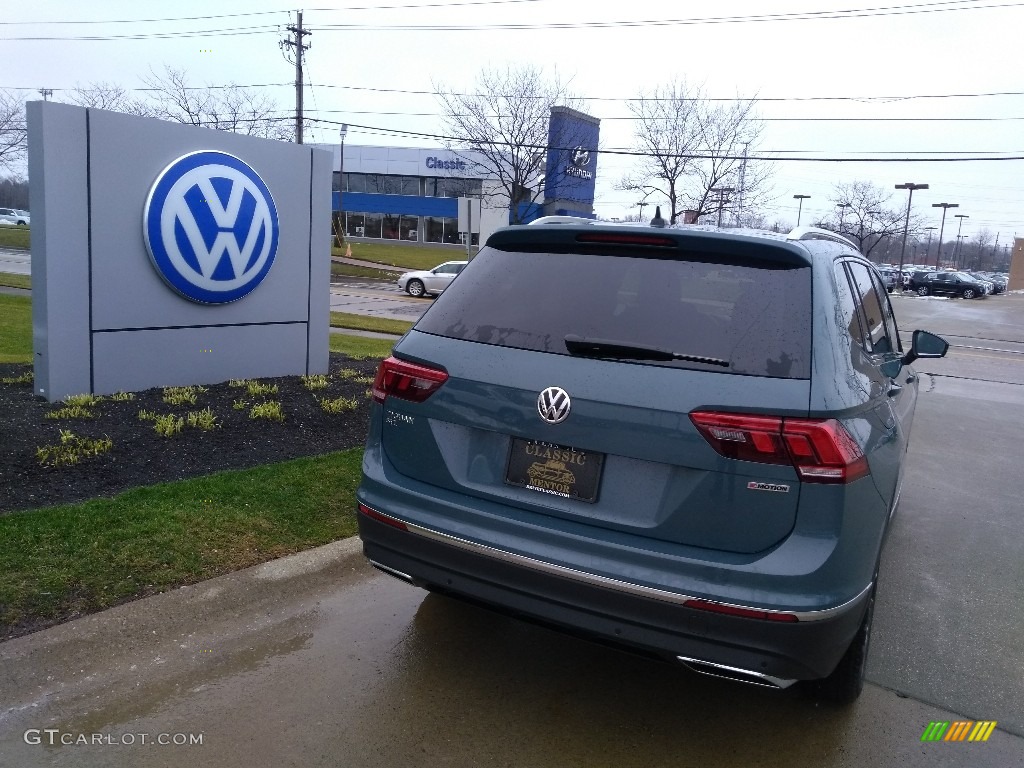 2020 Tiguan SEL 4MOTION - Stone Blue Metallic / Titan Black photo #3