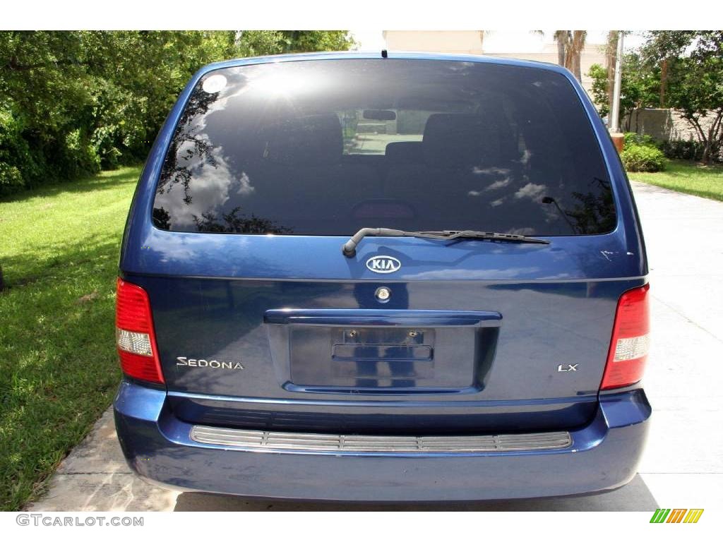 2004 Sedona LX - Imperial Blue / Gray photo #22