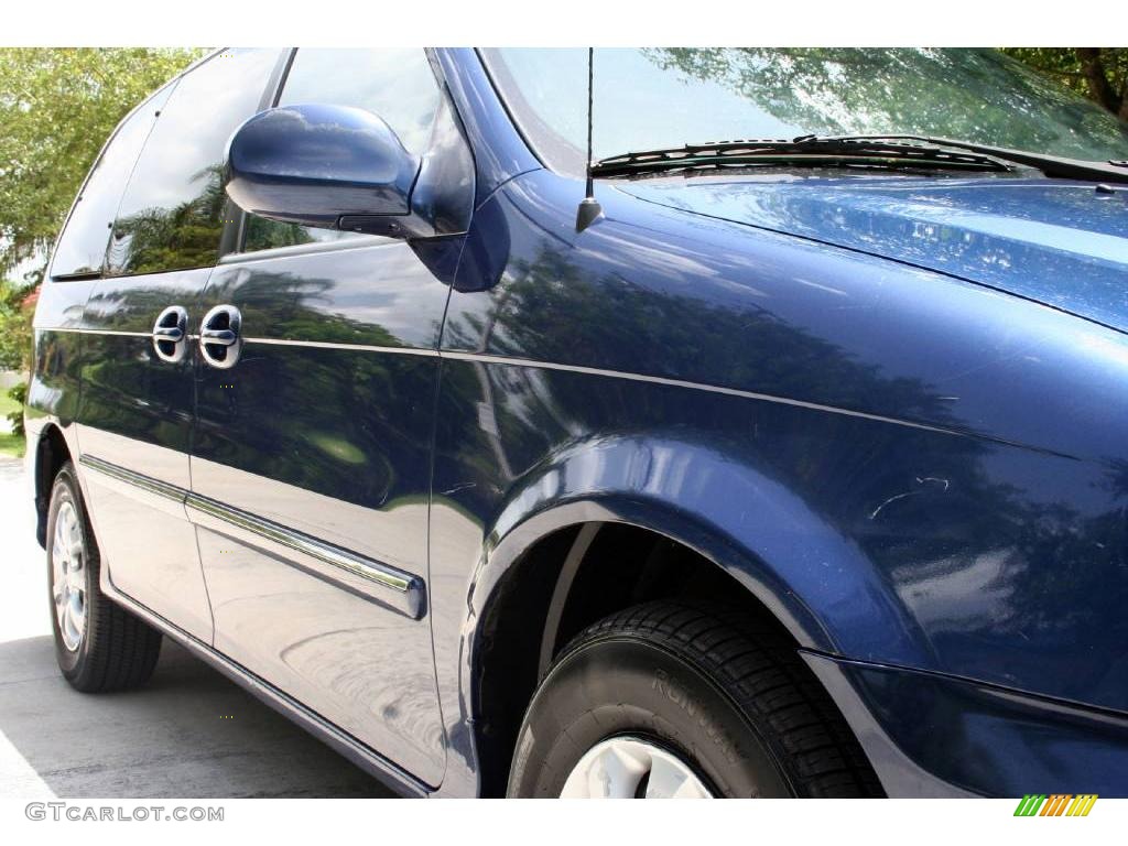 2004 Sedona LX - Imperial Blue / Gray photo #23