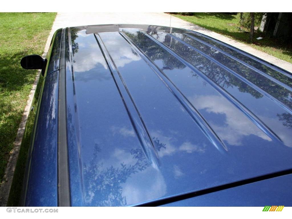 2004 Sedona LX - Imperial Blue / Gray photo #27
