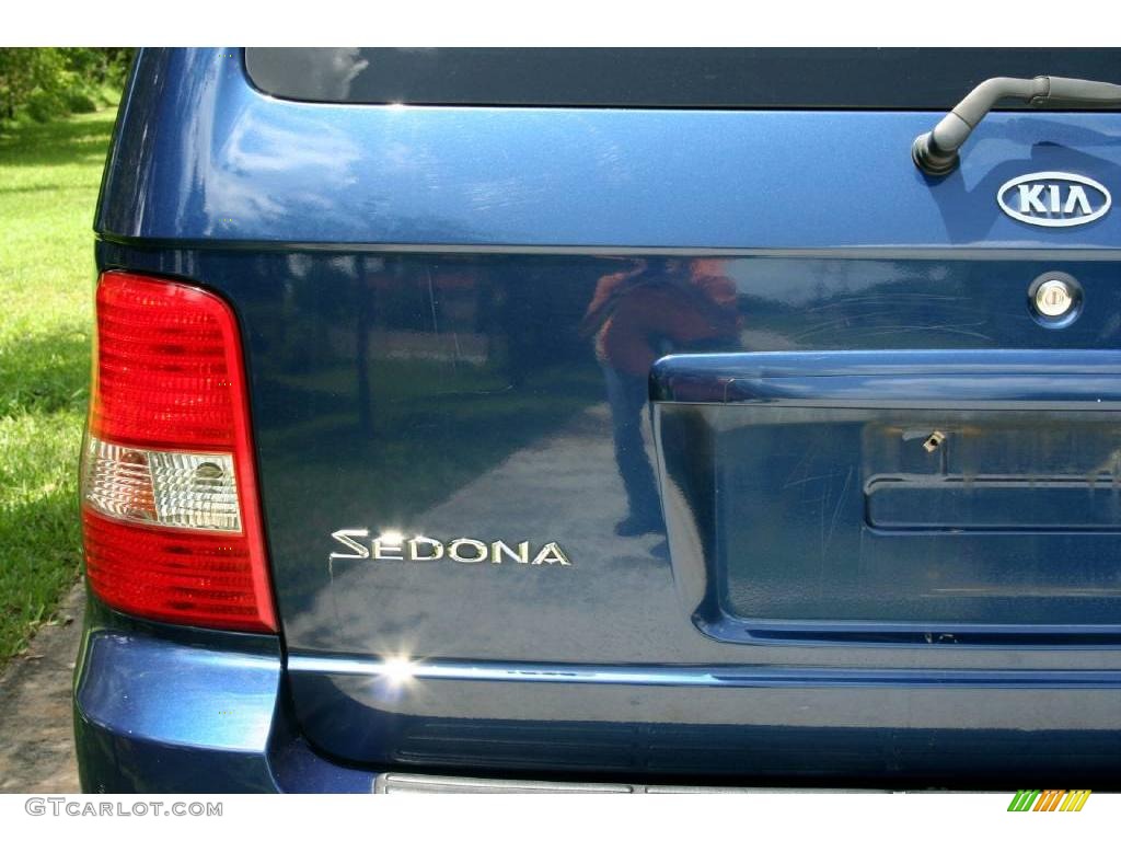 2004 Sedona LX - Imperial Blue / Gray photo #31