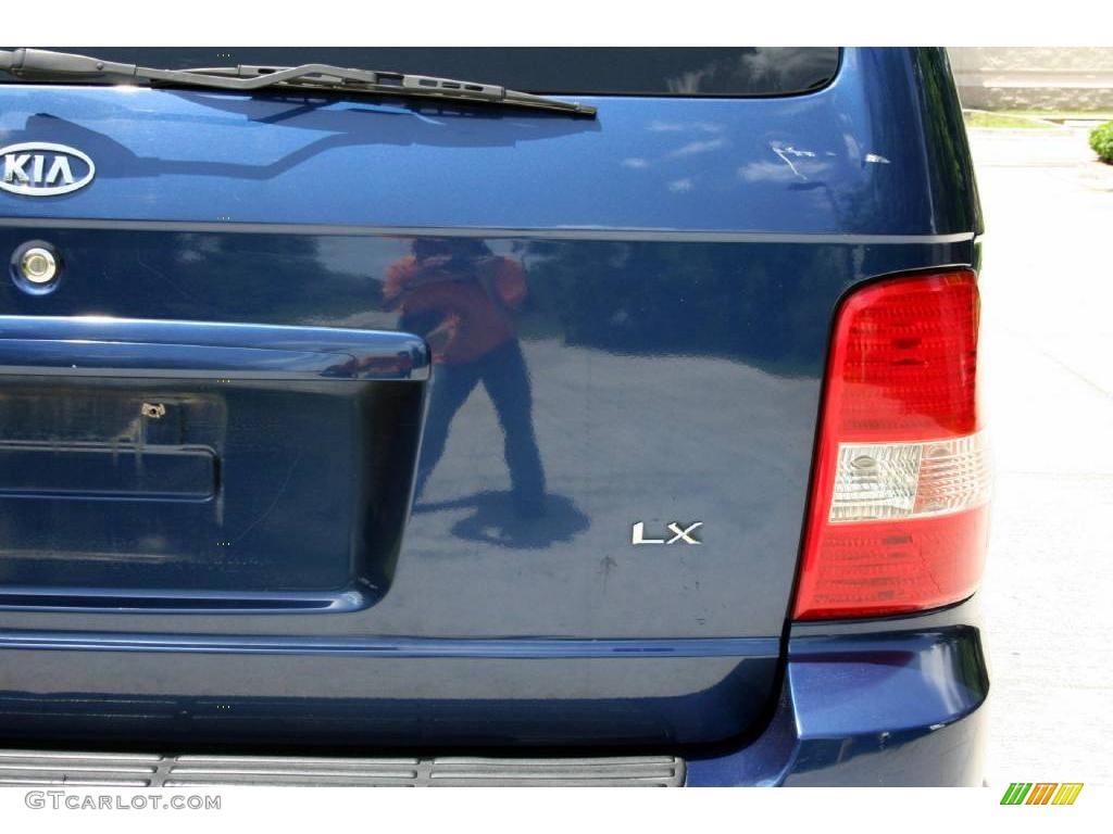 2004 Sedona LX - Imperial Blue / Gray photo #32