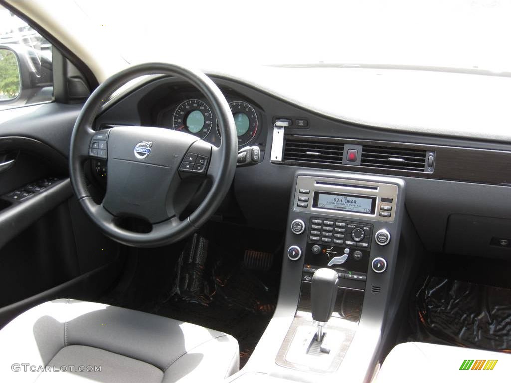 2008 XC70 AWD - Black / Anthracite Black photo #12