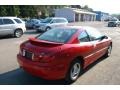 2005 Victory Red Pontiac Sunfire Coupe  photo #10