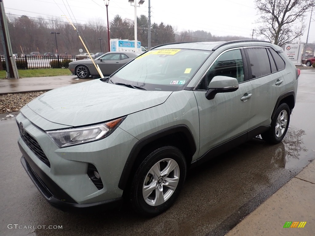 Lunar Rock 2019 Toyota RAV4 XLE AWD Exterior Photo #137171572