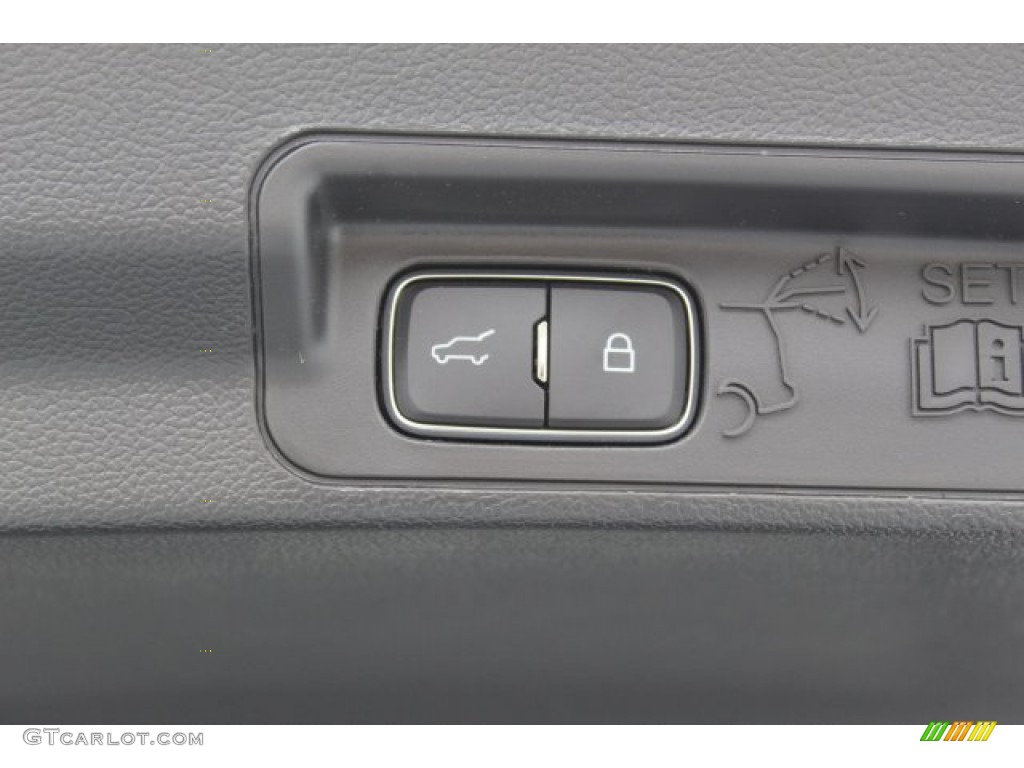 2020 Explorer XLT - Magnetic Metallic / Ebony photo #24