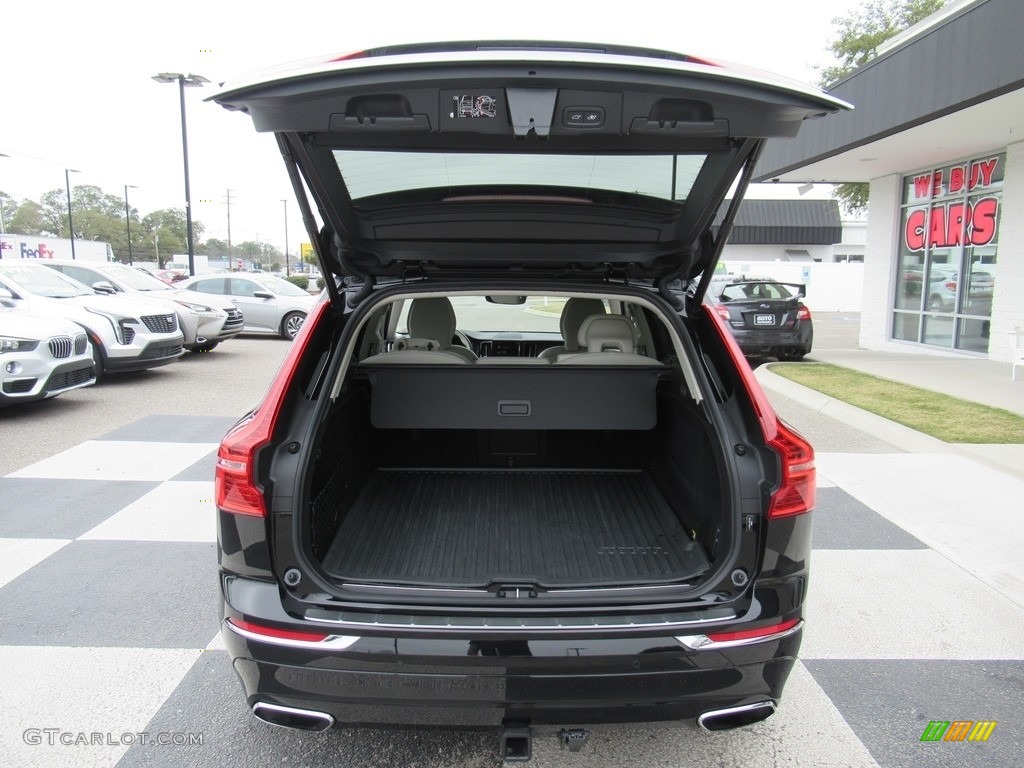 2019 Volvo XC60 T5 AWD Inscription Trunk Photos