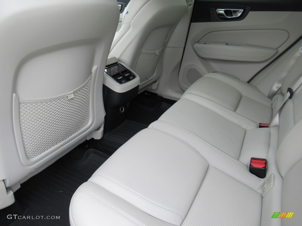 2019 Volvo XC60 T5 AWD Inscription Rear Seat Photo #137200425