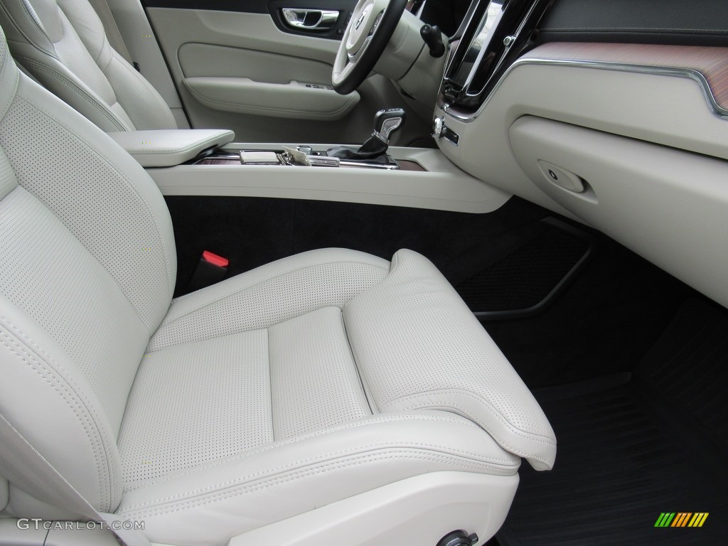 2019 Volvo XC60 T5 AWD Inscription Front Seat Photo #137200449
