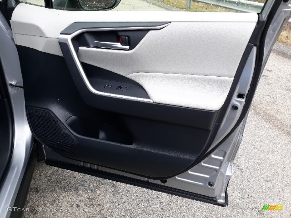 2020 RAV4 XLE AWD - Silver Sky Metallic / Light Gray photo #43