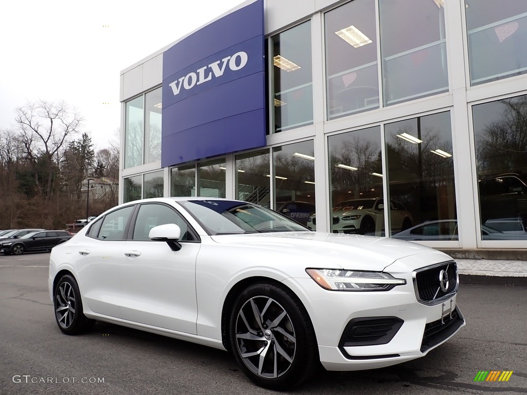 Crystal White Pearl Metallic 2019 Volvo S60 T6 AWD Momentum Exterior Photo #137213724